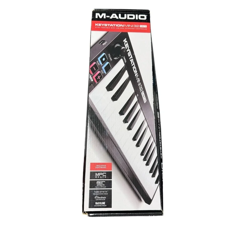 Keystation Mini 32 MK3 Ultra Portable Mini USB MIDI Keyboard Controller - Black